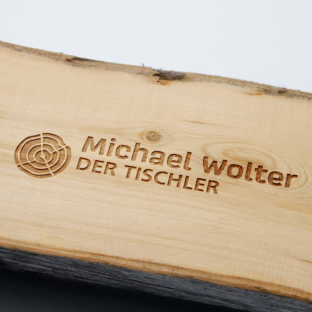 Mockup Michael Wolter Holz